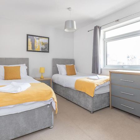 马斯顿格林Opp B'Ham - Freshly Refurbished Walls And Carpets! Big Savings Booking 7 Days Or More!公寓 外观 照片