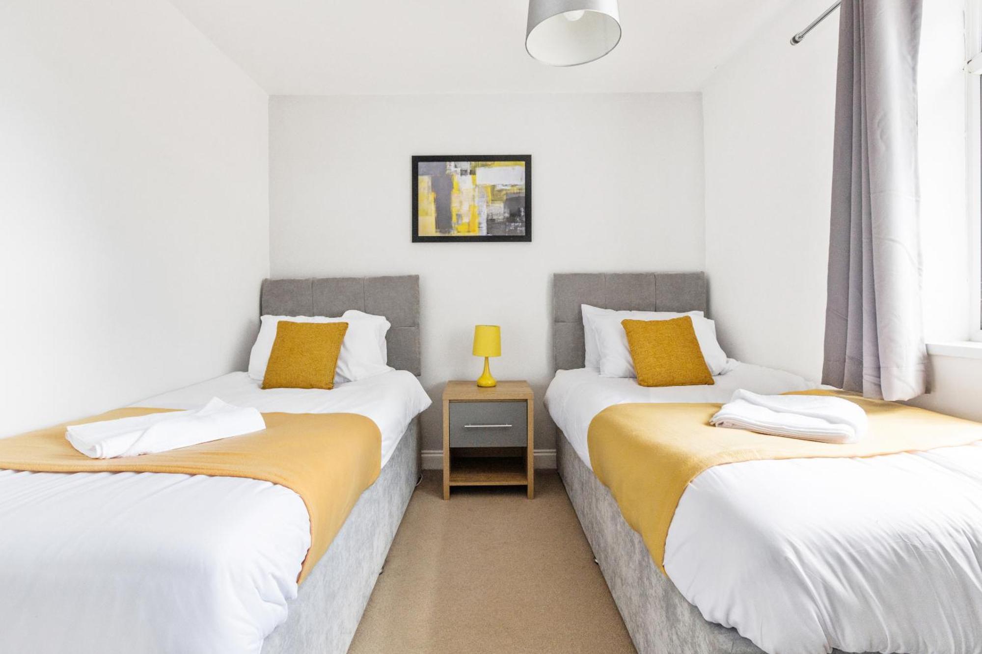 马斯顿格林Opp B'Ham - Freshly Refurbished Walls And Carpets! Big Savings Booking 7 Days Or More!公寓 外观 照片